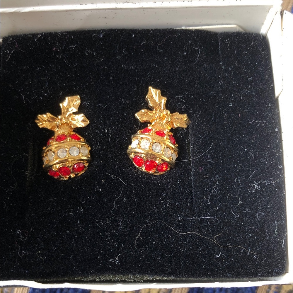 Avon Vintage 1992 Christmas sparkling ball ornament Goldton Red Holiday Earrings